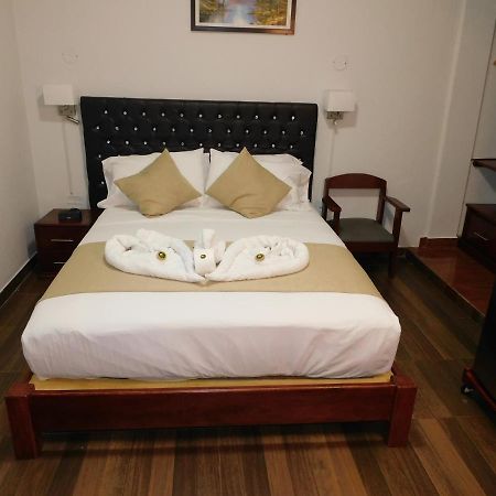 Hotel Tambopata Inn Puerto Maldonado Luaran gambar